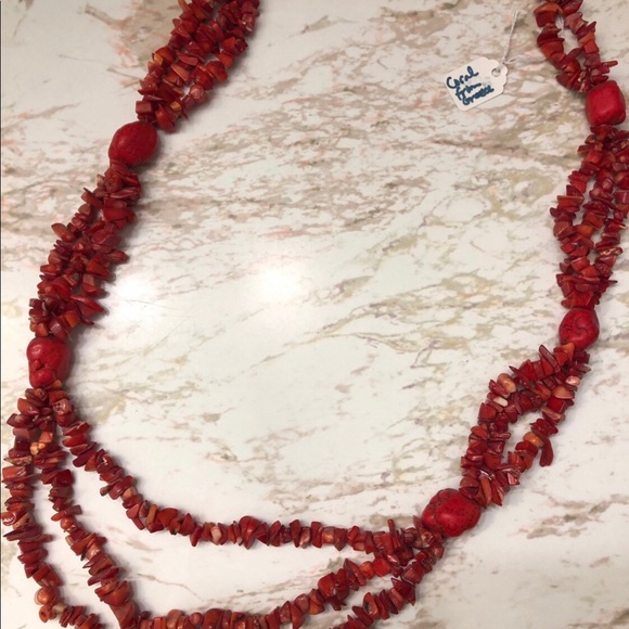 Gorgeous Mediterranean Coral Necklace - Picture 3 of 3